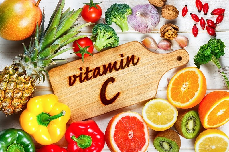 trị mụn bằng vitamin c